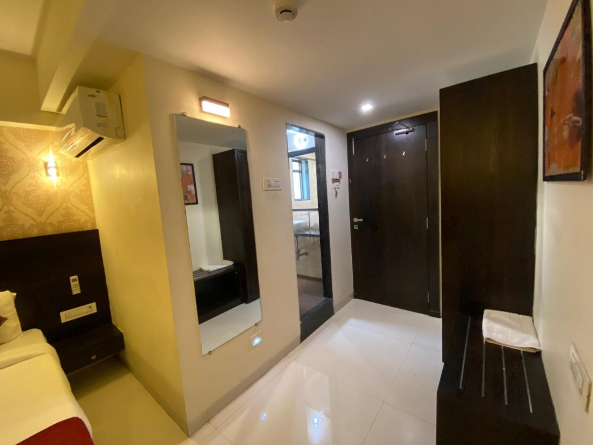 Hotel Singh'S By Wb Inn, Vashi, Navi Mumbai Extérieur photo