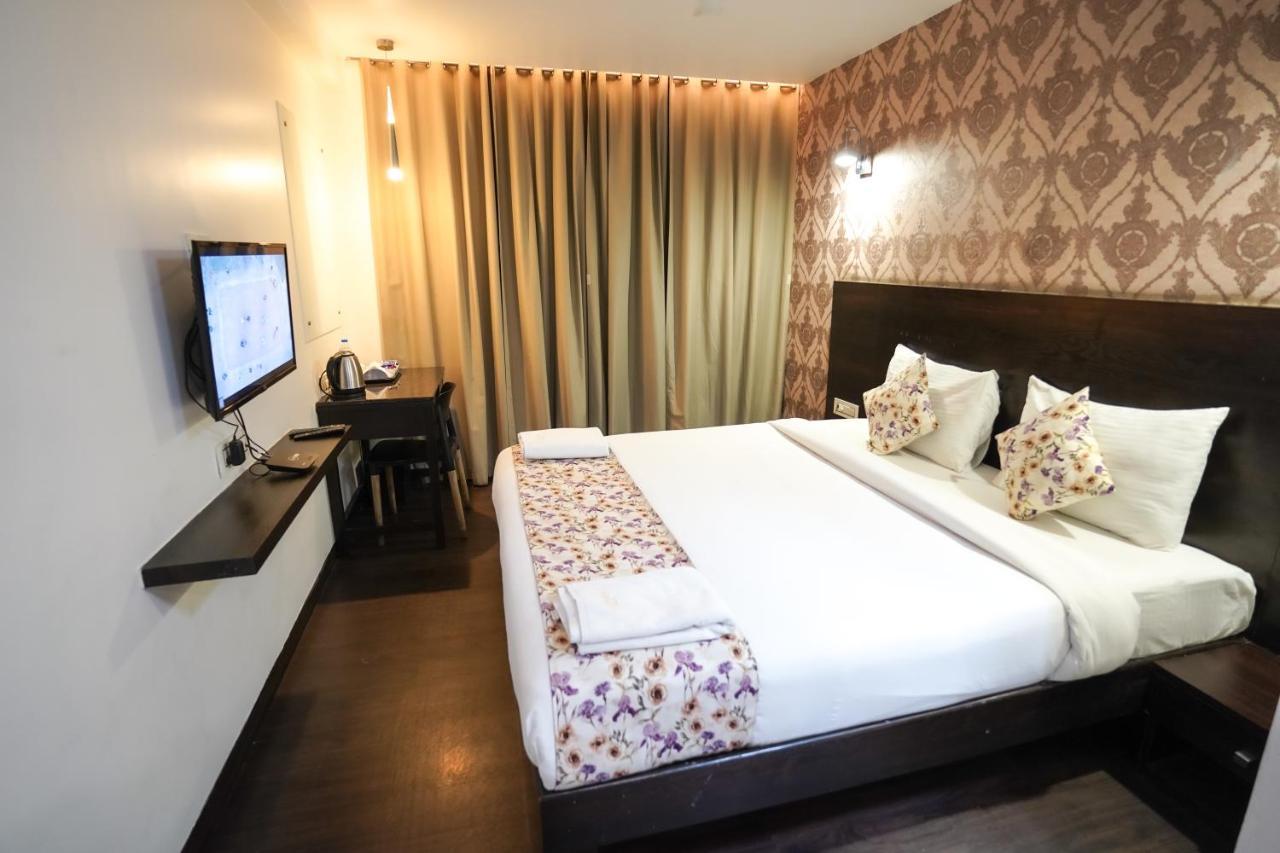 Hotel Singh'S By Wb Inn, Vashi, Navi Mumbai Extérieur photo
